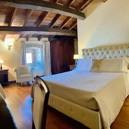 Alojamento de Acomodação e Pequeno-almoço Castello Castriota Scanderbeg Galatina