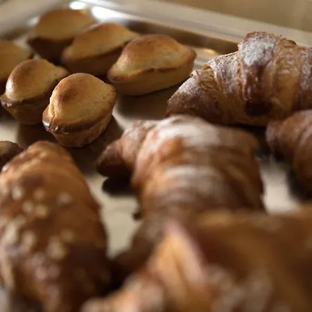 Castello Castriota Scanderbeg Bed & Breakfast