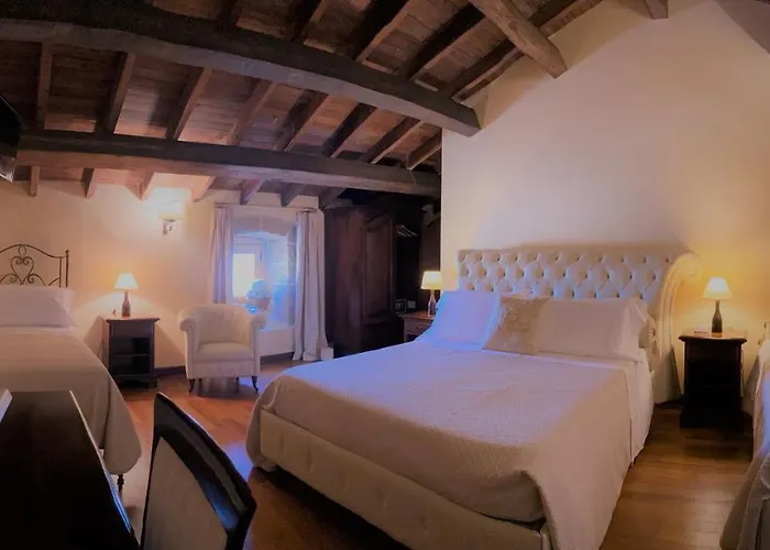 Bed & Breakfast Castello Castriota Scanderbeg 4*