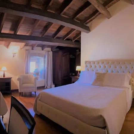 Couette-café Castello Castriota Scanderbeg 4*