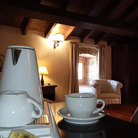 Castello Castriota Scanderbeg 4* Галатина