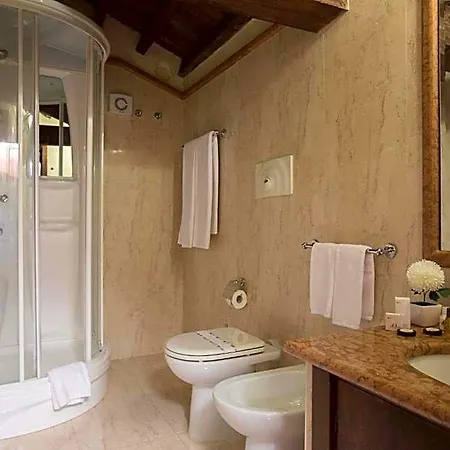 Castello Castriota Scanderbeg 4*