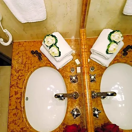 Bed & Breakfast Castello Castriota Scanderbeg