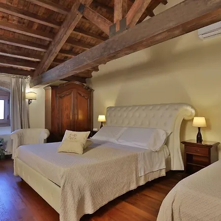 Castello Castriota Scanderbeg 4* Galatina